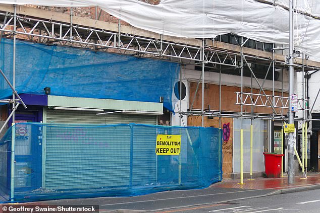 Boarded-up shops in Reading. Experts have predicted that 17,350 shops will shut down in 2025