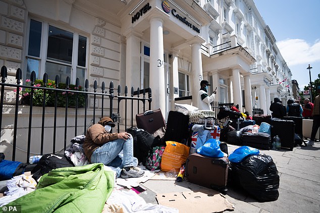 Two Oxford colleges offer the chance for asylum seekers to take masters courses with all costs covered