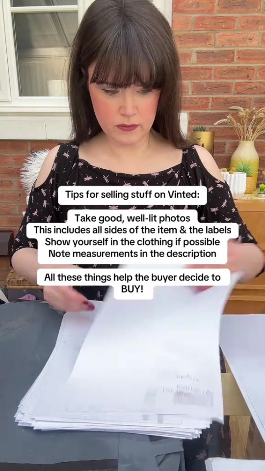 Woman giving tips for selling clothes on Vinted.