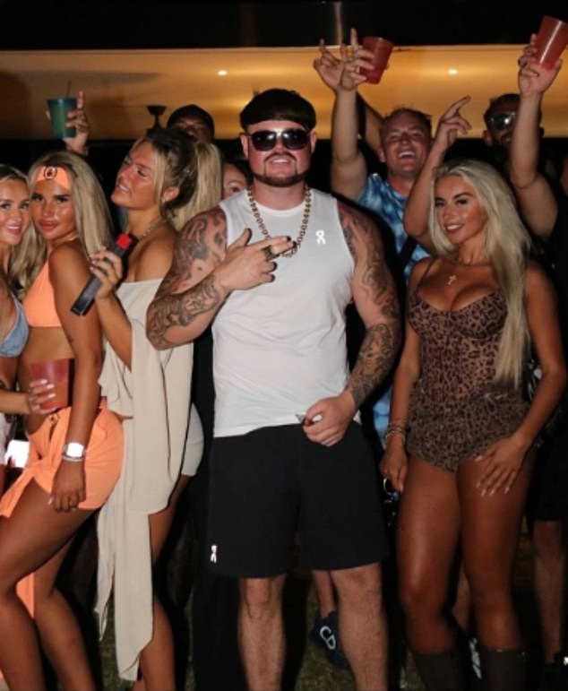 The previous night, on Saturday, Kay invited 100 of his fans to the Blue Stone Villa for a 'huge party'