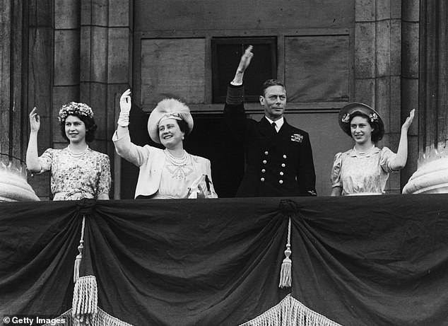 The Royal Family wave to jubilant crowds from the Buckingham Palace balcony on VJ Day, August 15, 1945. Left to right: Princess Elizabeth, Queen Elizabeth, King George VI and Princess Margaret