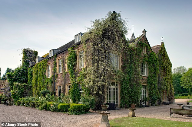 Sir Benjamin is now thrashing out a deal which will see Maunsel leased for the next 40 years