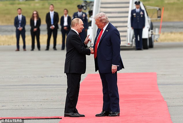 Putin appeared shocked when a B-2 Bomber flew over his head after being greeted by Trump