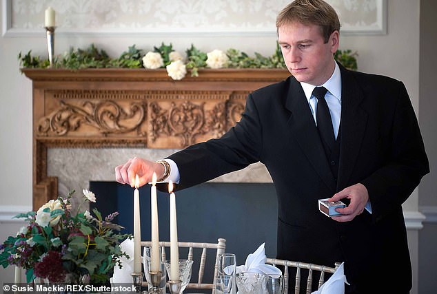 Between 8 and 10am there was breakfast, and between 11am and noon it was elevenses. From noon to 12.30pm there were pre-lunch drinks, then from 12.30pm to 2.30pm it was lunch, says Harrold