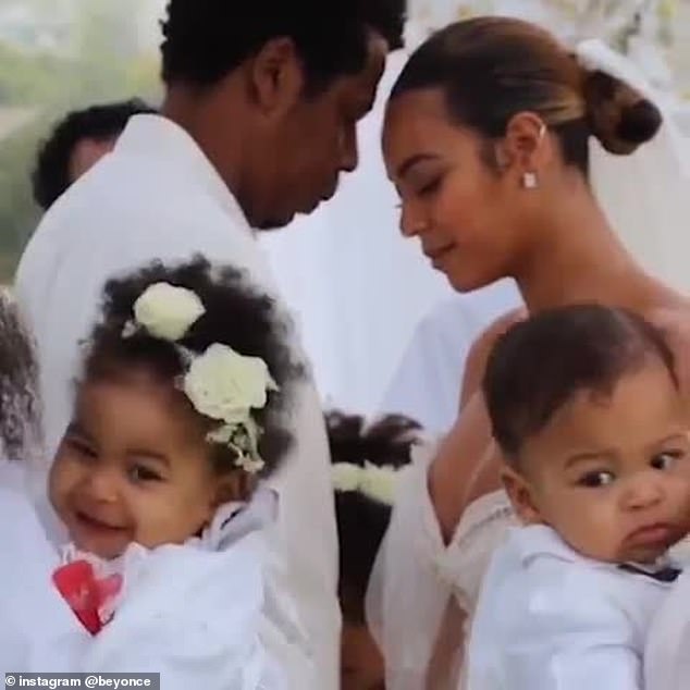 A clip from their On The Run II concert appeared to show the couple renewing their vowswith twins Rumi and Sir present