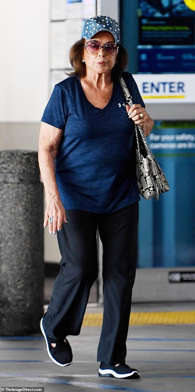 She put on a casual display as she stepped out on Monday to run errands at a local shopping center