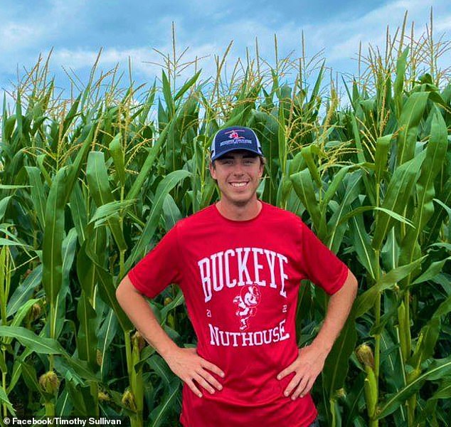Sullivan's elaborate plan began to take shape in April, when he decided to propose during his family farm¿s annual corn maze, inspired in part by their shared love of corn