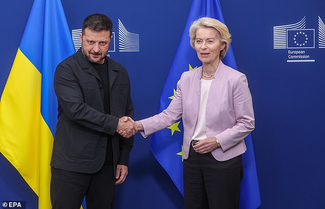 European Commission President Ursula von der Leyen (R) welcomes Ukrainian President Volodymyr Zelensky prior to a meeting in Brussels, Belgium, 17 August 2025