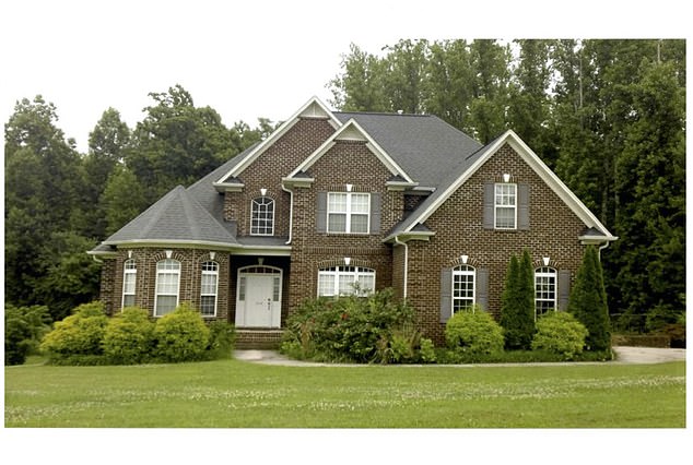 By September 2010, Molly had convinced Jason to sell the house he built with his first wife and move to America