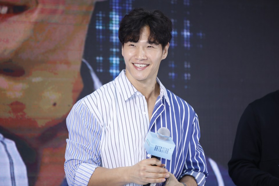 Kim Jong-kook at a BRTC activity.