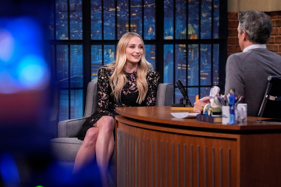 Sophie Turner on Late Night with Seth Meyers.