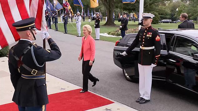 GRABS View of White House driveway as leaders arrive for Trump-Zelenskiy meeting
