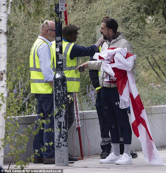 The support for flag-flying is understandable in areas in which the Palestinian flag has flown for several months