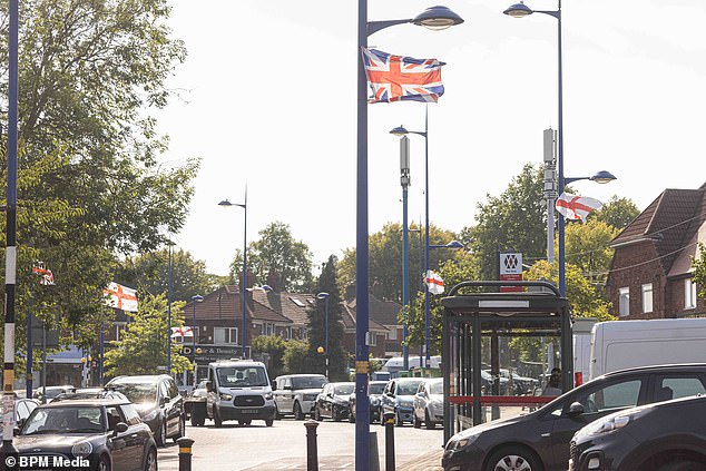 The largely anonymous group behind the campaign, who call themselves the Weoley Warriors, have posted on social media about their ¿common goal to show Birmingham and the rest of the country how proud we are of our history, freedoms and achievements¿
