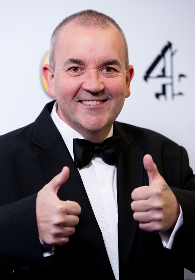 Phil Taylor giving a thumbs up at the British Comedy Awards.