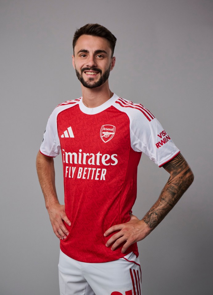 Fabio Vieira in Arsenal's jersey.