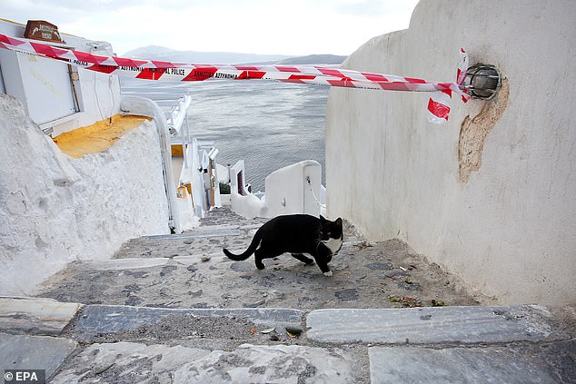 Due to a wave of seismic activity near Santorini, the municipality advised the emptying of water from swimming pools, banned all construction work and forbid access to the Athinio port, except when ships are docking