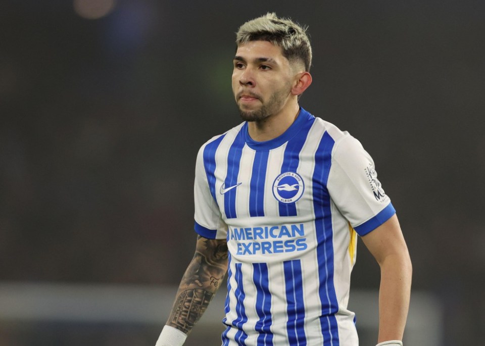 Alamy Live News. 2S0F62K Brighton and Hove, UK. 27th Dec, 2024. Julio Enciso of Brighton and Hove Albion during the Premier League match at the AMEX Stadium, Brighton and Hove. Picture credit should read: Paul Terry/Sportimage Credit: Sportimage Ltd/Alamy Live News This is an Alamy Live News image and may not be part of your current Alamy deal . If you are unsure, please contact our sales team to check.