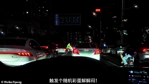 The system uses an 87-inch-wide augmented reality head-up display (AR HUD) covering almost the entire field of vision for the driver. It has been co-developed with Chinese smartphone maker Huawei and is the 'world's first HUD solution to integrate AI smart driving'