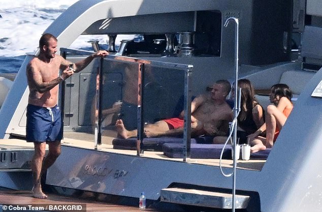 The Beckham clan have been ignoring the simmering feud with Brooklyn as they continue to post adoring holiday snaps