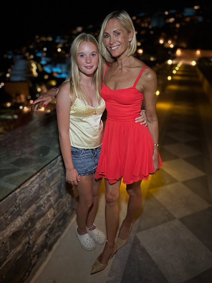 Jenni Falconer and her daughter on vacation.