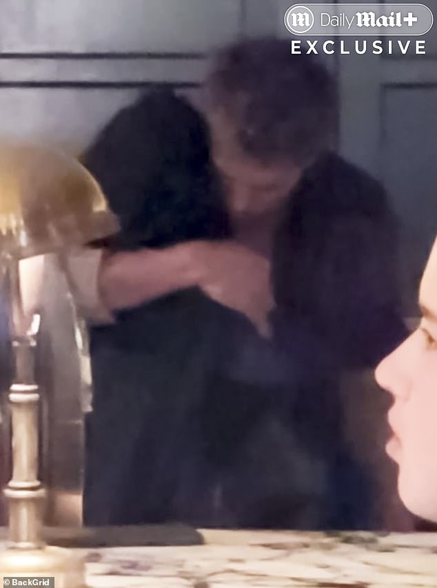 Butler leaned in and hugged Kravitz during their drinks