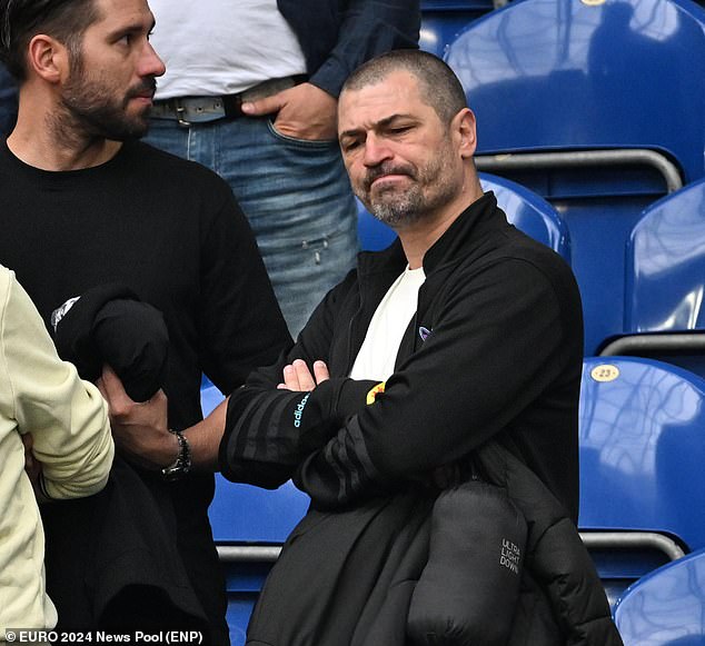 Mark Bellingham reportedly tried to confront the Dortmund manager over his son's subbing