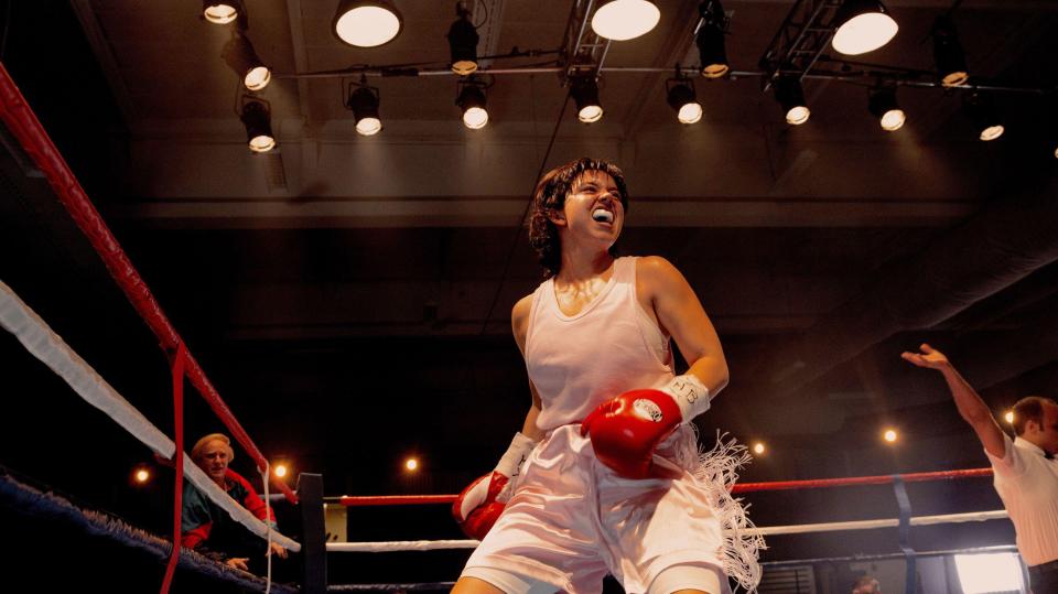 Sydney Sweeney as Christy Martin in a boxing match.