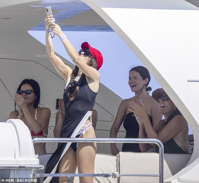 Selena laughed it up with her pals