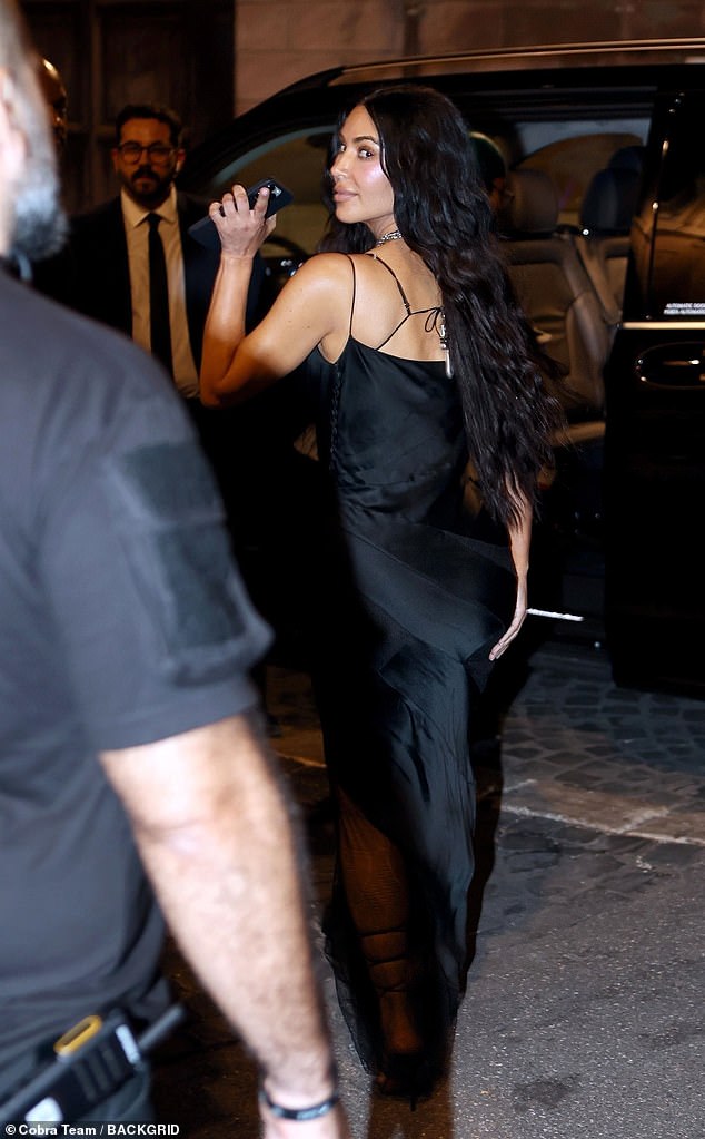 She gave a wave to fans who had waited to catch a glimpse