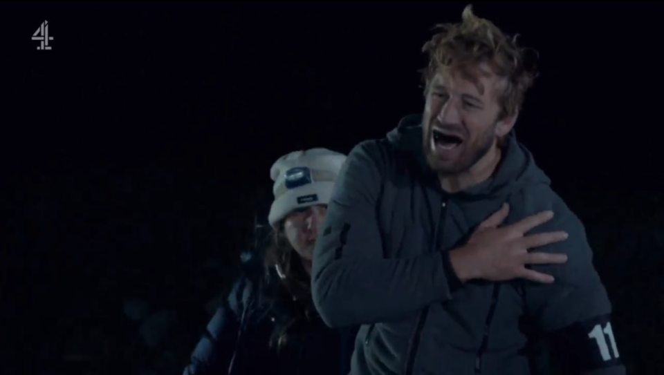 Chris Robshaw in pain after dislocating his shoulder.