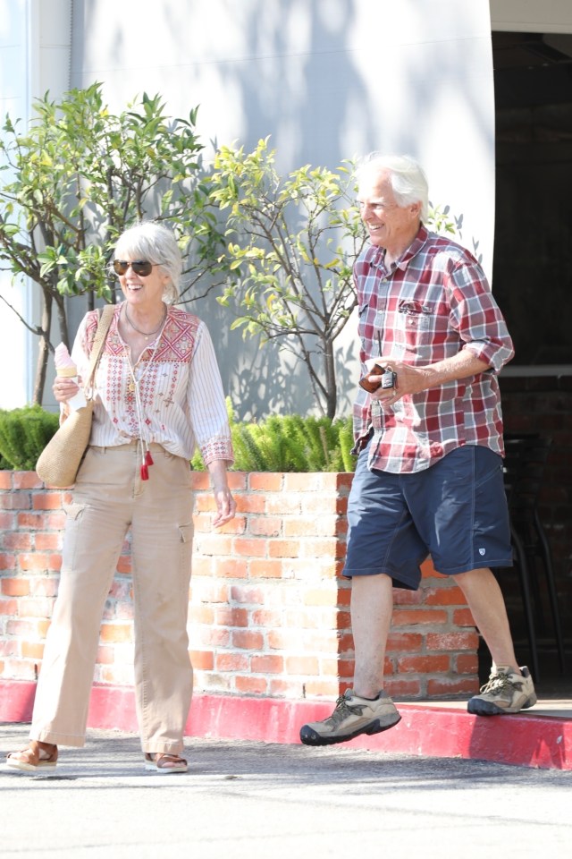 Mark Harmon and Pam Dawber on an ice cream date.