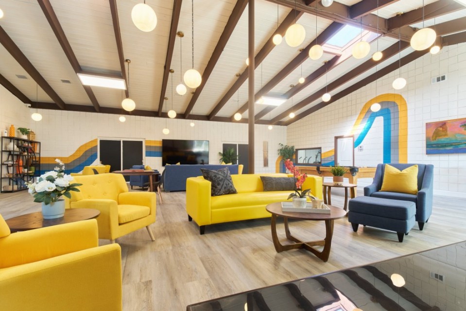 Paradise Tiny Home Community in Desert Hot Springs, California. A tiny home village in Desert Hot Springs, California, is expanding its affordable housing options with the introduction of seven new "Boxabl" homes. At Paradise Tiny Home Community, these innovative 361-square-foot studio units feature 10-foot ceilings, full-size appliances, and spacious bathrooms designed to maximize comfort in a minimal footprint.Established in November 2024 after six years of planning, Paradise represents the vision of founder TJ Modi, who immigrated to America with just $100 and built this development from the ground up. The community currently offers 90 lots in its first phase, with plans for expansion once it reaches 70-80% capacity. Photo released 26/08/2025