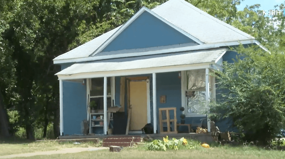 House where a child gave birth.