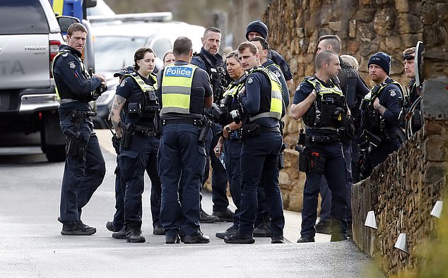DAYRATE Day 2 Manhunt continues for Dezi Freeman in PorepunkahEXCLUSIVE27 August 2025Â©MEDIA-MODE.COM