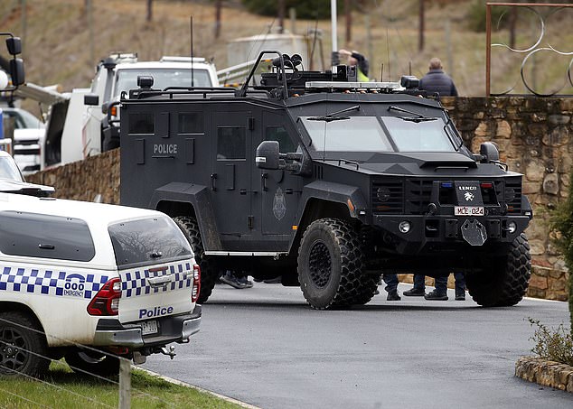 DAYRATE Day 2 Manhunt continues for Dezi Freeman in PorepunkahEXCLUSIVE27 August 2025Â©MEDIA-MODE.COM