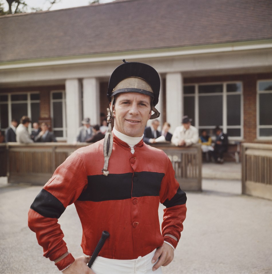 Photo of Welsh jockey Geoff Lewis at a horse race.
