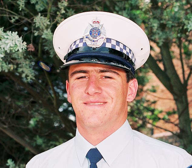 It is with incredible sadness that Victoria Police names the two officers who were tragically killed in the line of duty in Porepunkah yesterday: Detective Leading Senior Constable Neal Thompson and Senior Constable Vadim De Waart.¿