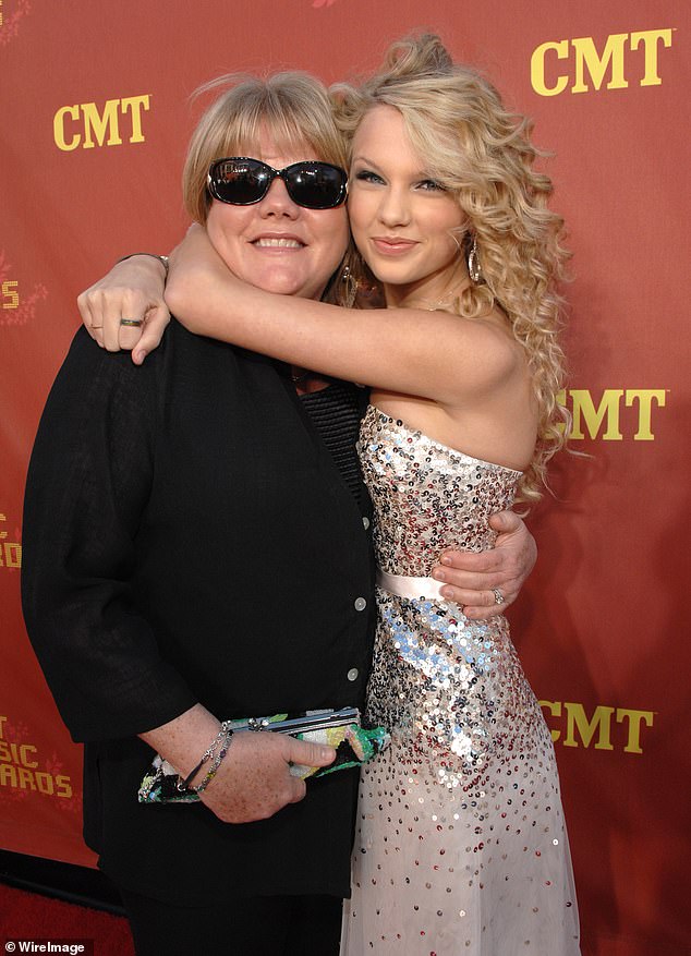 He is a family man who adores his mother, Donna ¿ referring to her as ¿the heavyweight champ¿. A love for your mother is non-negotiable for Swift (pictured with her mum Andrea in 2007)