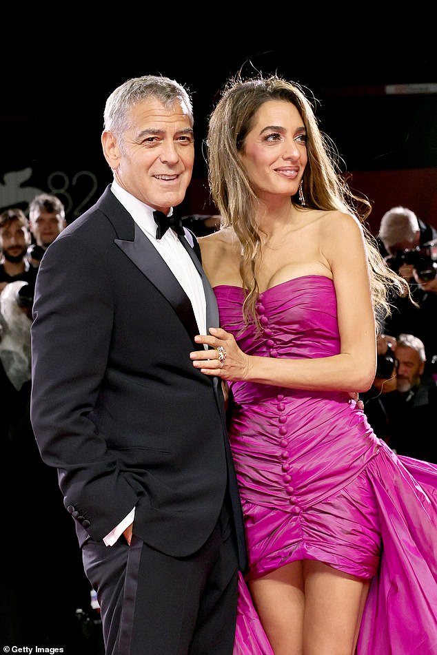 The actor appeared in lively spirits throughout and even spent around 20 minutes signing autographs for fans on the red carpet