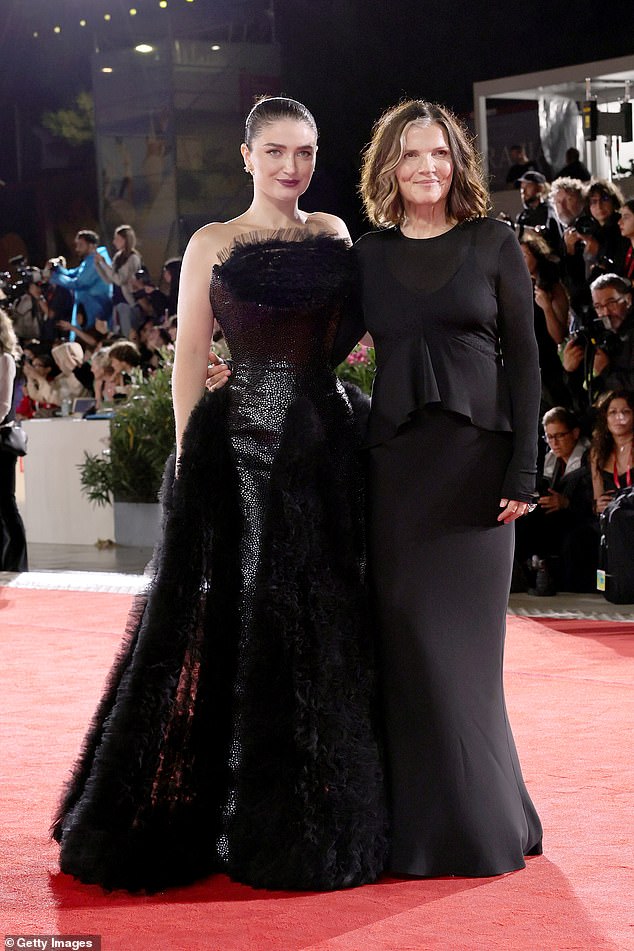 The Irish actress, 34, who appears as the title character's first wife in a flashback scene in the upcoming comedy-drama, turned heads in a dazzling black sequin gown