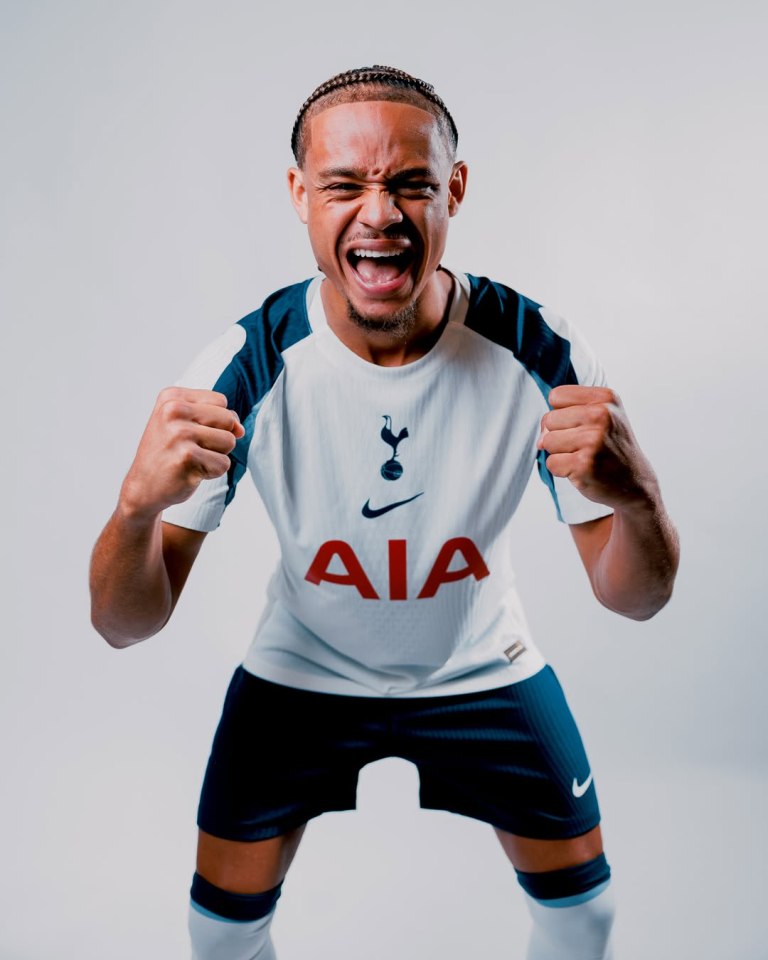 Xavi Simons in Tottenham Hotspur kit.