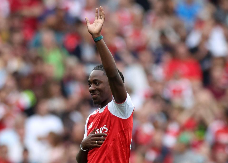 Eberechi Eze, new Arsenal signing, waves to fans.