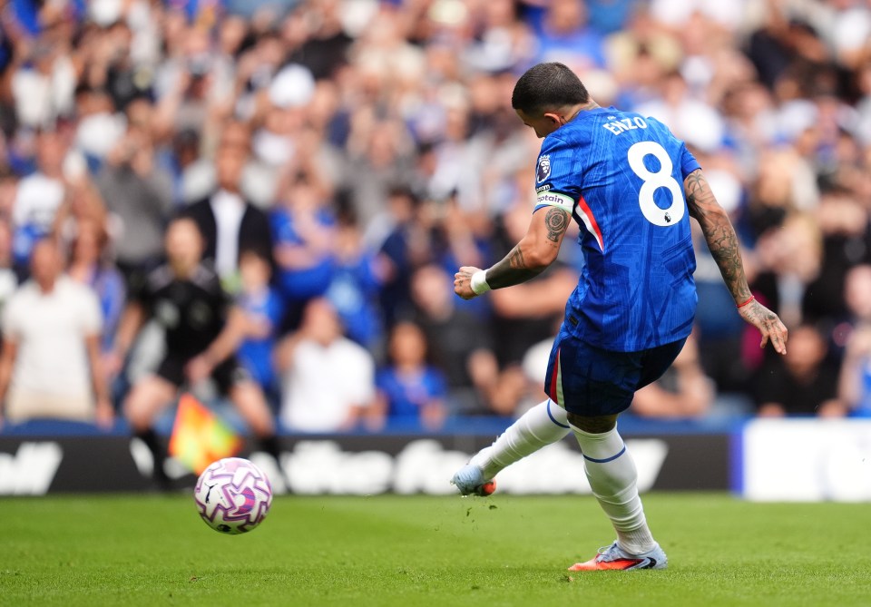 Enzo Fernandez kicking a penalty.