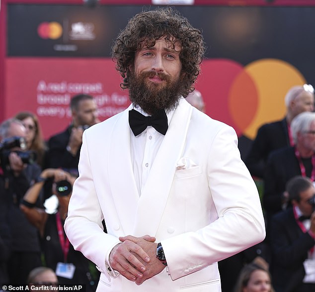 Amid rumours he is the bookie's favourite to replace Daniel Craig as James Bond , Aaron was recently replaced by Henry Cavill as the 'punters¿ clear favourite'