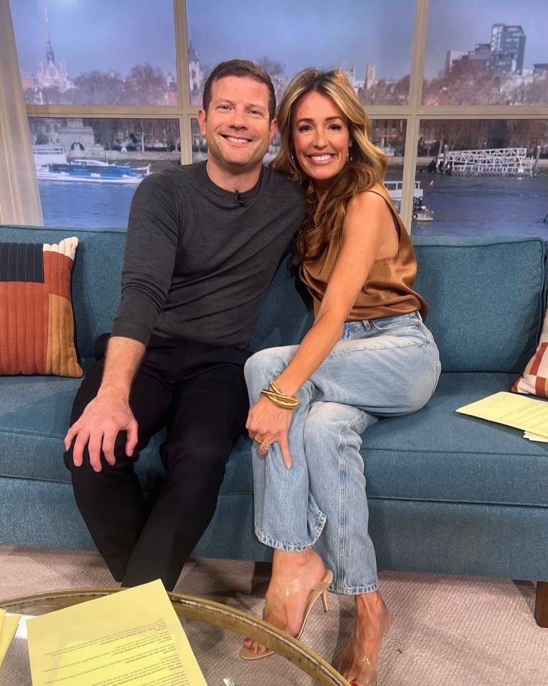 Cat Deeley and Dermot O'Leary on a sofa.