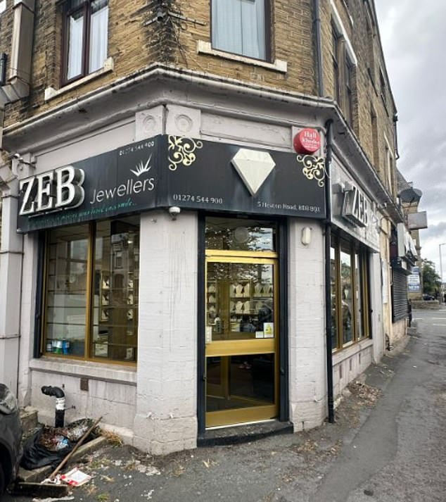 Following the theft on Zeb Jewellers in Bradford, shop owner Zeb Ahmed said he uploaded the footage on to TikTok and he was innundated with messages from other business owners saying they had experienced carbon copy thefts at the hands of the same couple