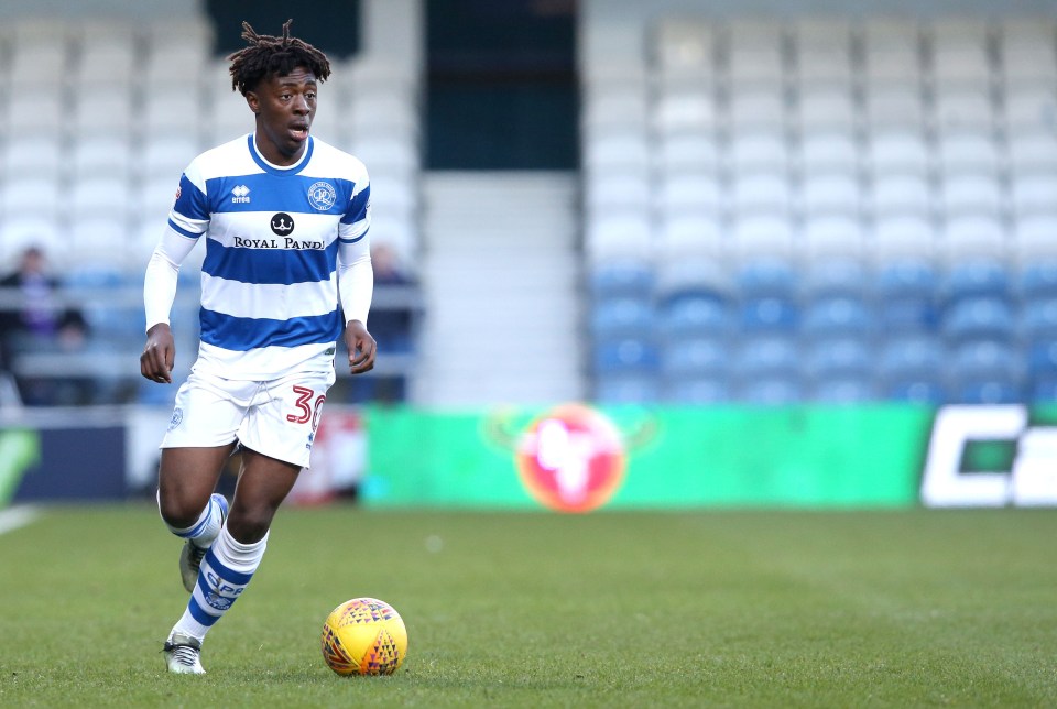 Eberechi Eze of QPR playing soccer.