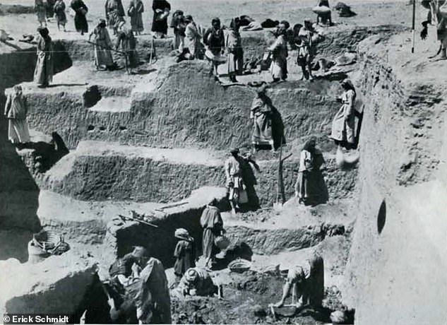 Excavations at Tell Fara in Iraq during the 1930s revealed settlements dating back more than 5,000 years, in a period known for the emergence of cuneiform writing, centralized rule and complex urban organization