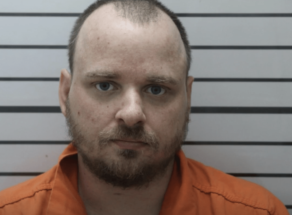 Mugshot of Dustin Walker.